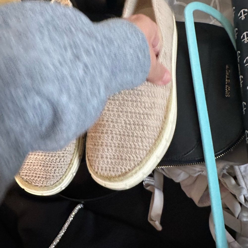 Vince Camaro Crochet Slip-On Women's Shoes with leather interior - Picture 5 of 6